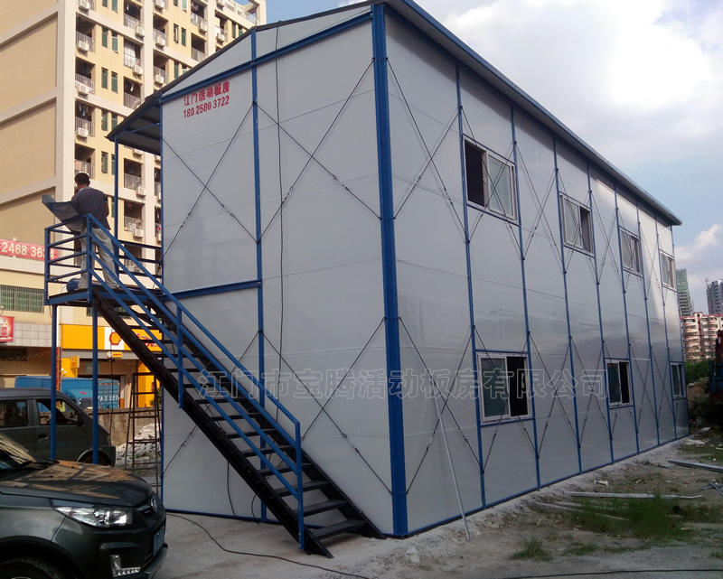 江門(mén)星海灣工地活動(dòng)板房宿舍搭建，為工程完工提供助力！